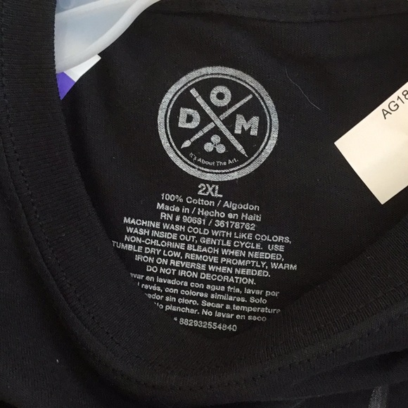 NWT T- Shirt - Picture 5 of 5